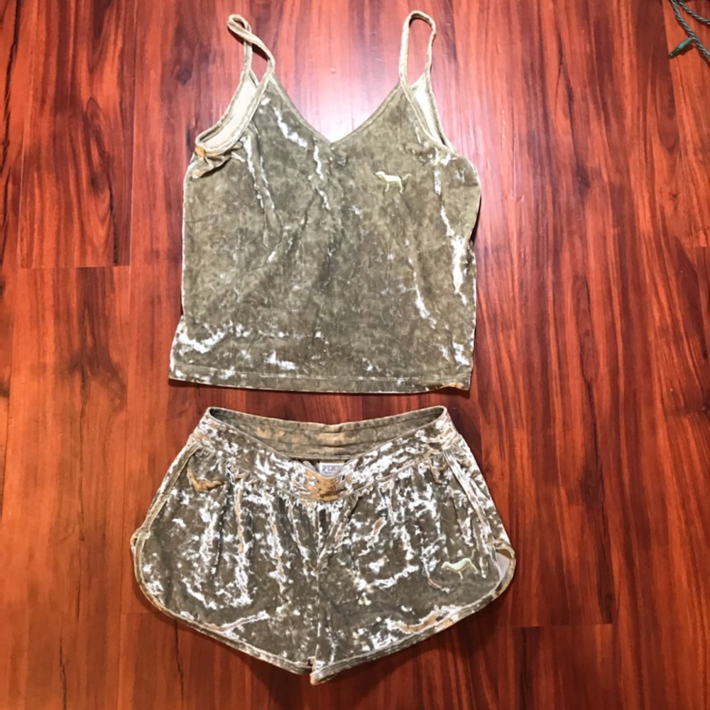 Crop top and shorts